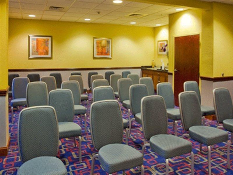 Holiday Inn Express & Suites - Nearest Universal Orlando By Ihg Buitenkant foto