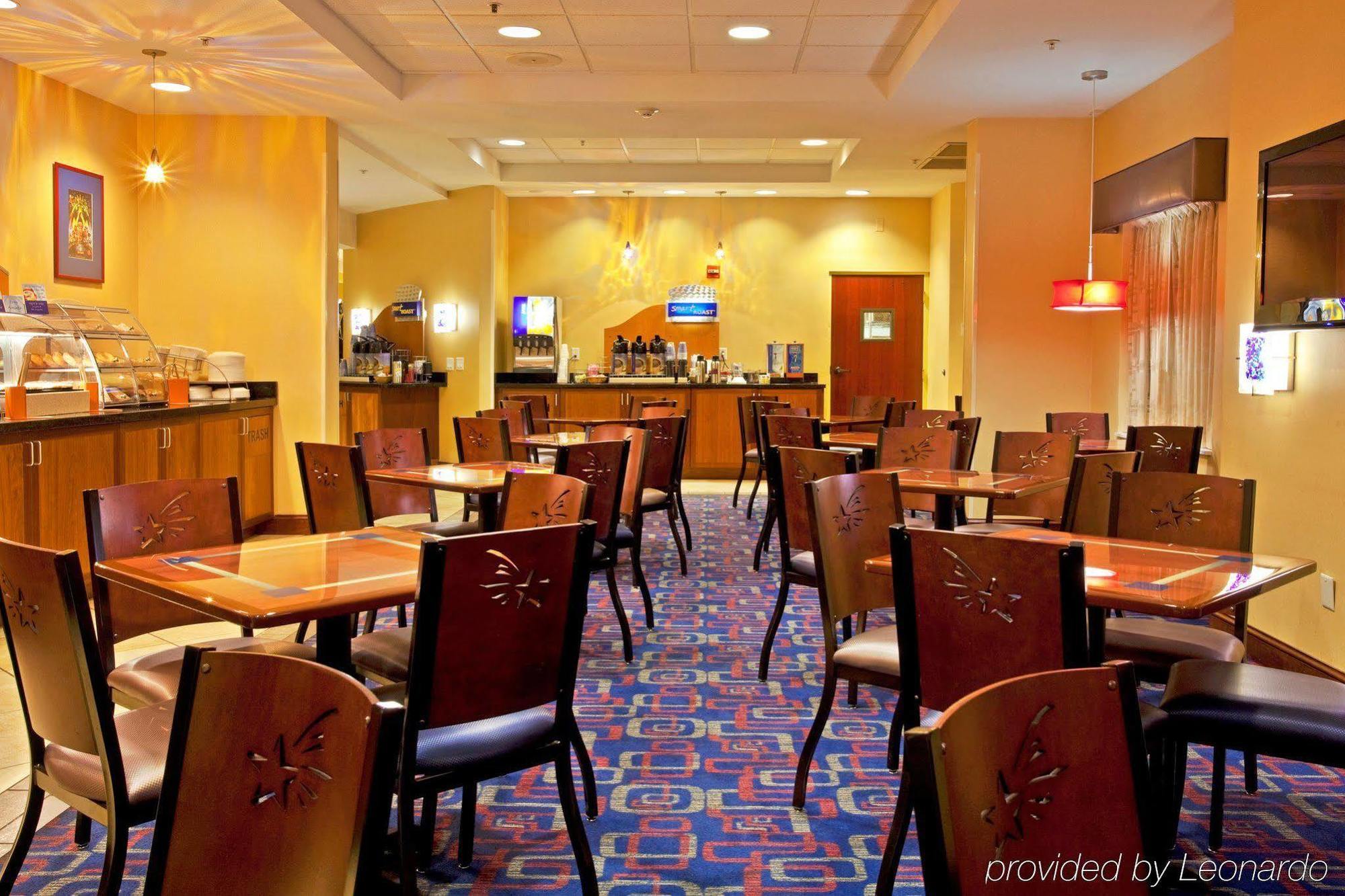 Holiday Inn Express & Suites - Nearest Universal Orlando By Ihg Buitenkant foto