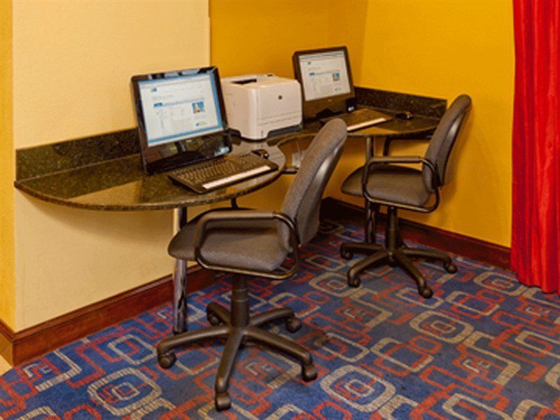 Holiday Inn Express & Suites - Nearest Universal Orlando By Ihg Buitenkant foto