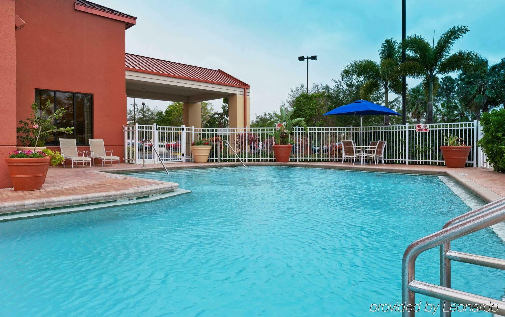 Holiday Inn Express & Suites - Nearest Universal Orlando By Ihg Buitenkant foto